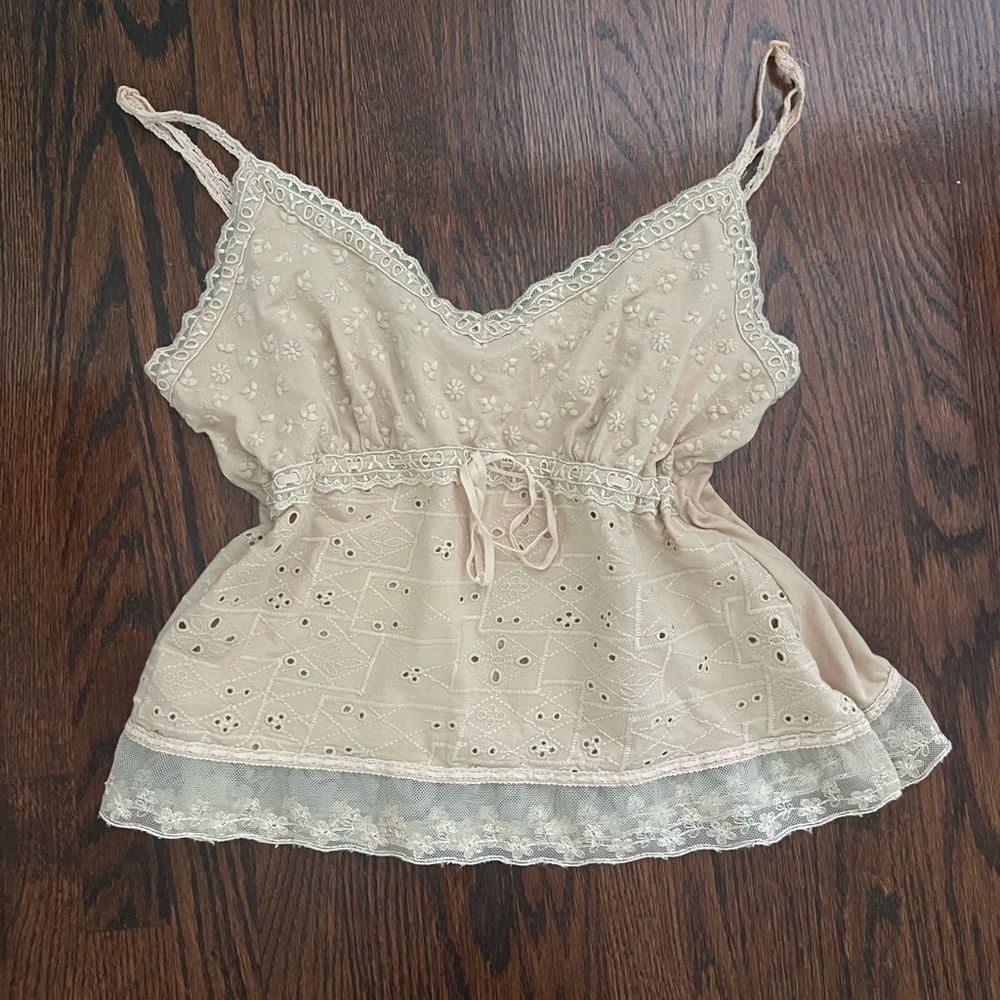 Beige tank - Picture 2 of 3